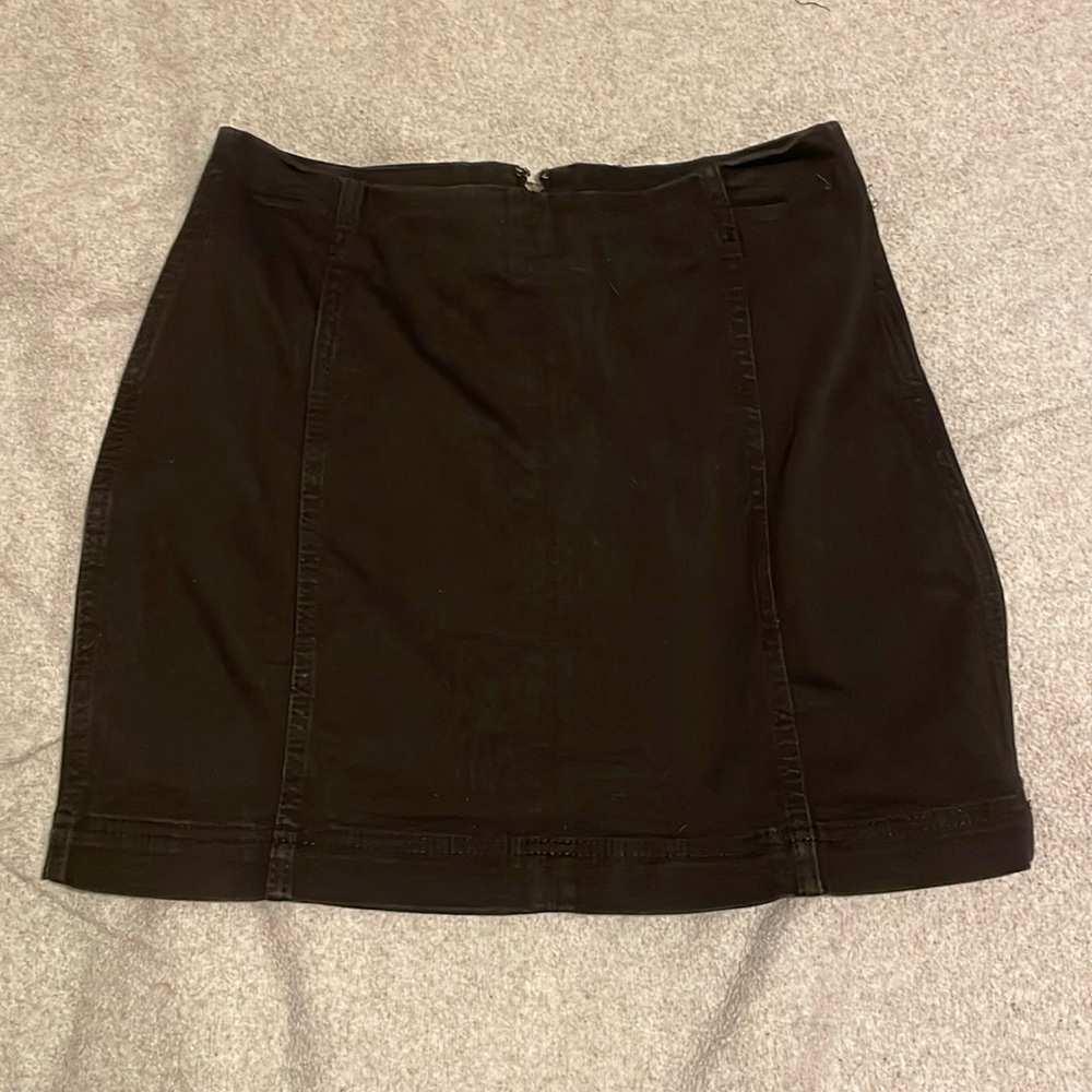 Mini black skirt